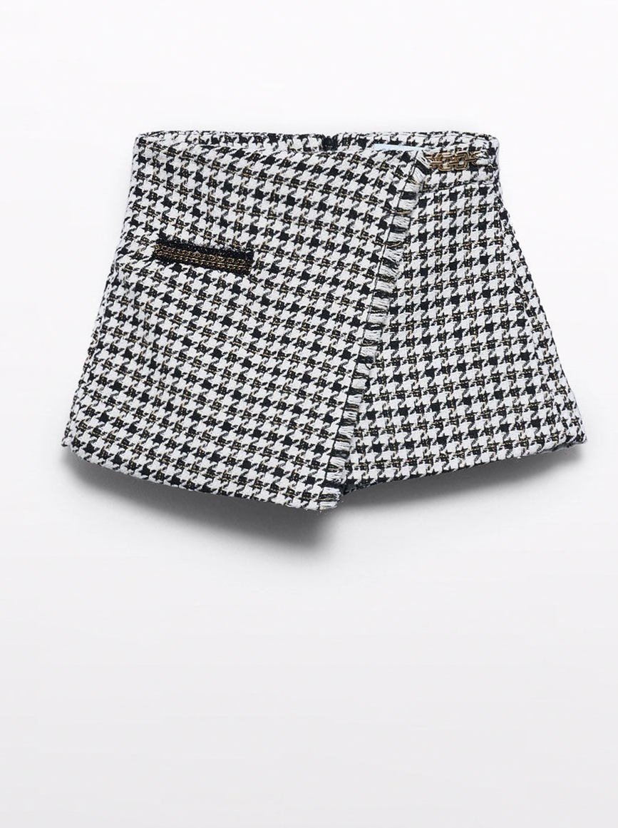 Girls Black & White Houndstooth Skort