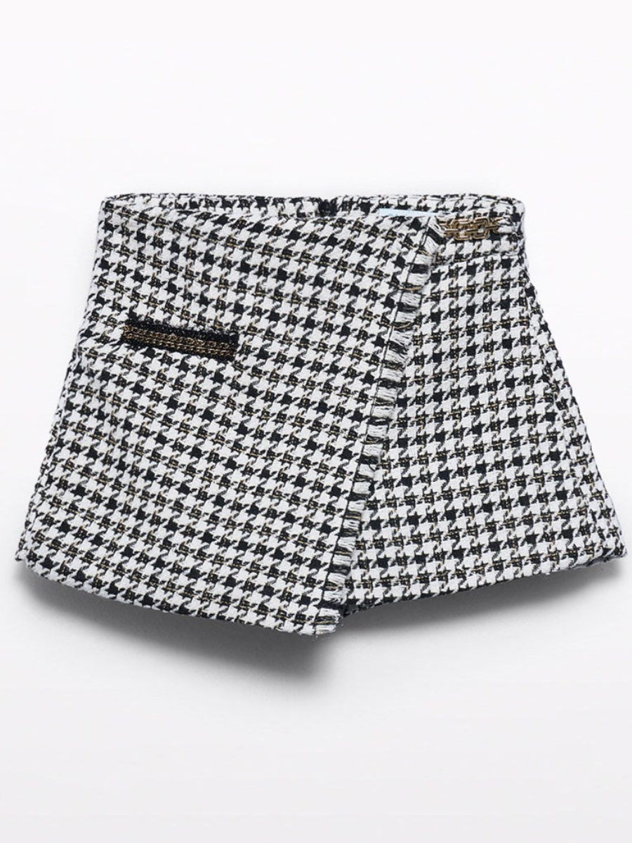 Girls Black & White Houndstooth Skort