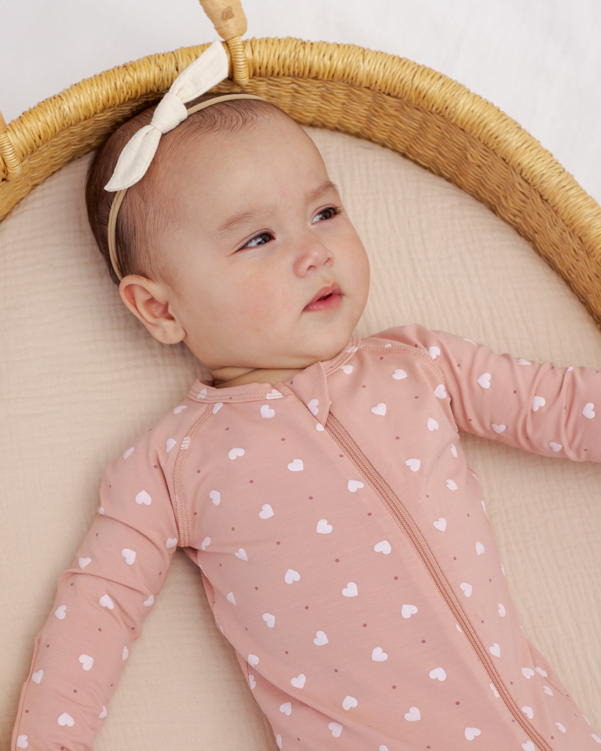 Quincy Mae Baby Pink Hearts Bamboo Zip Footie_ QM092CALW