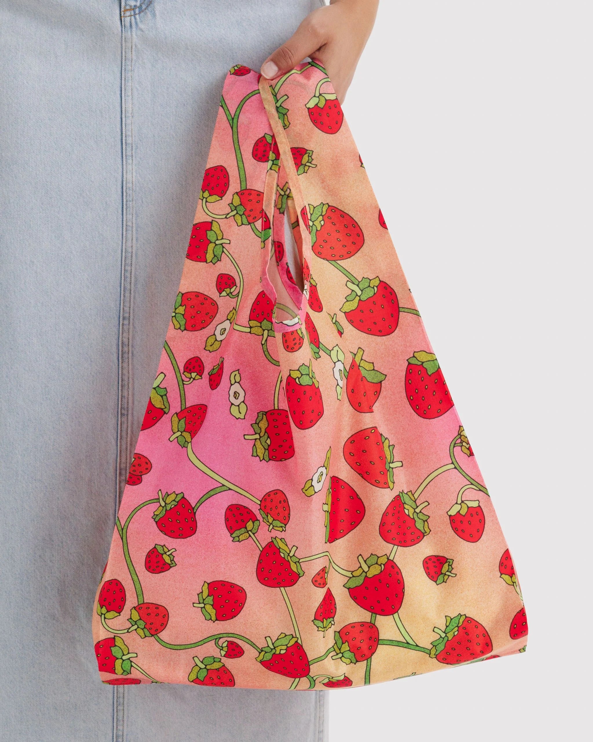 Standard Baggu- Strawberry Blossom