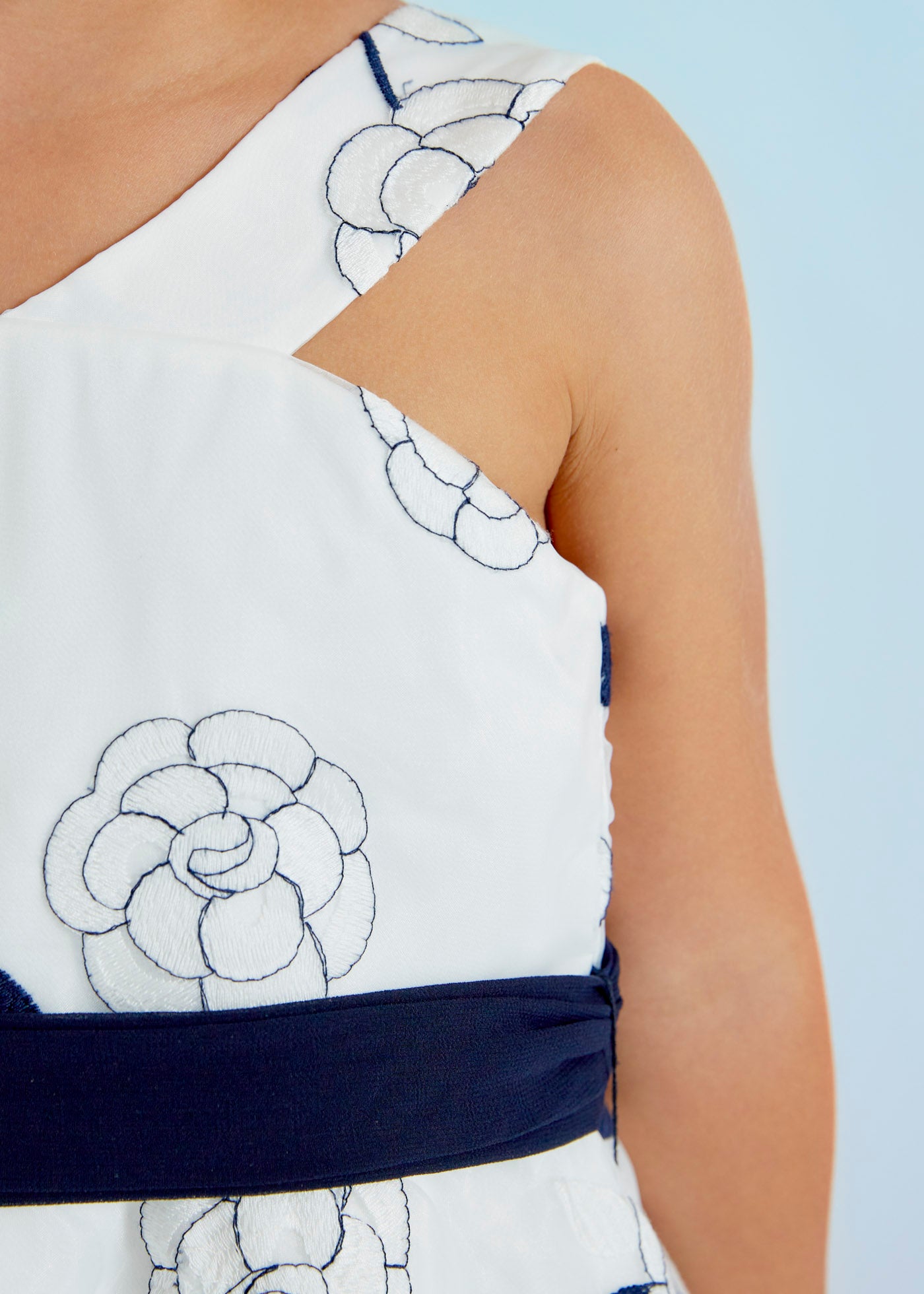 Abel & Lula Sleeveless Dress w/Floral Print & Belt _White 5045-002